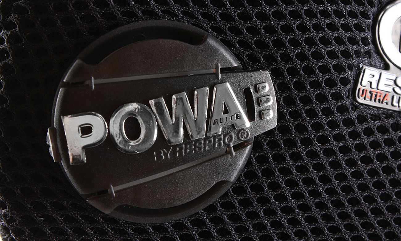 Respro Ultralight black S posiada zawory Powa Elite