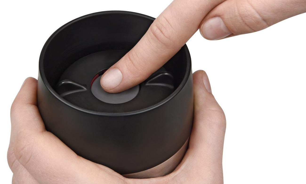 Tefal Travel Mug K3083114 gwarantuje utrzymanie temperatury przez długi czas