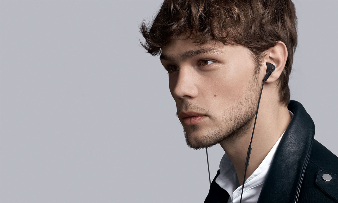 czarne Słuchawki przewodowe Bang & Olufsen BEOPLAY E4 Czarny E4BLK ANC