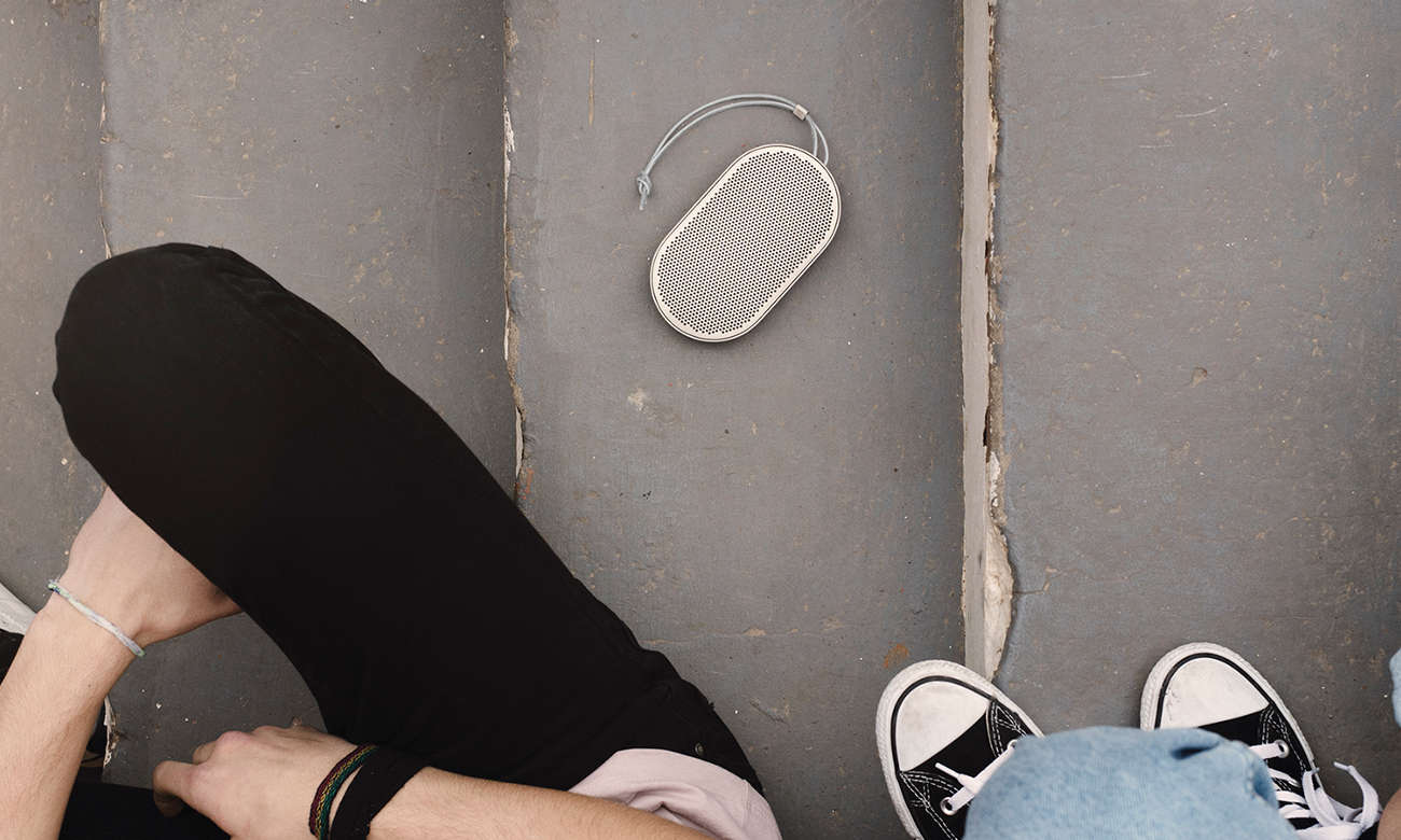 głośnik bezprzewodowy bluetooth Bang & Olufsen Beoplay P2 biały