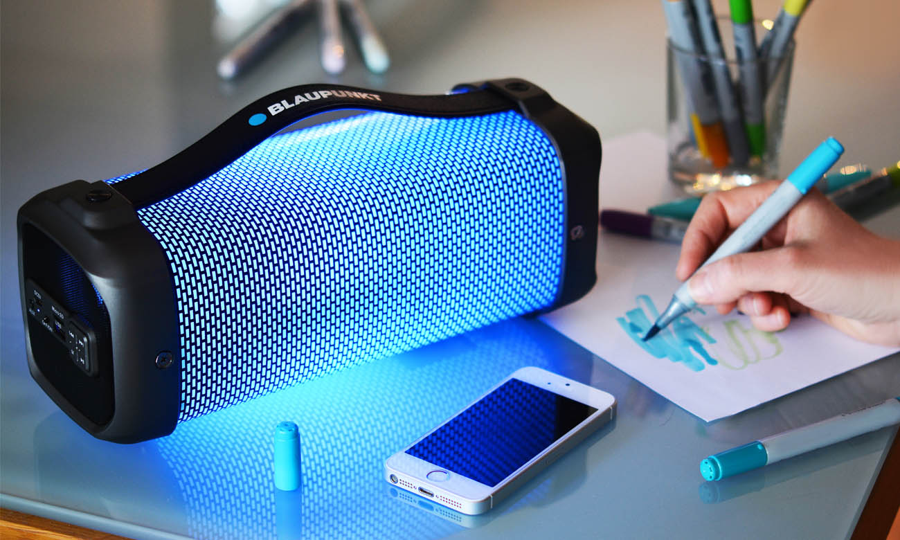 Muzyka z głośnika przenośnego Blaupunkt BT30LED