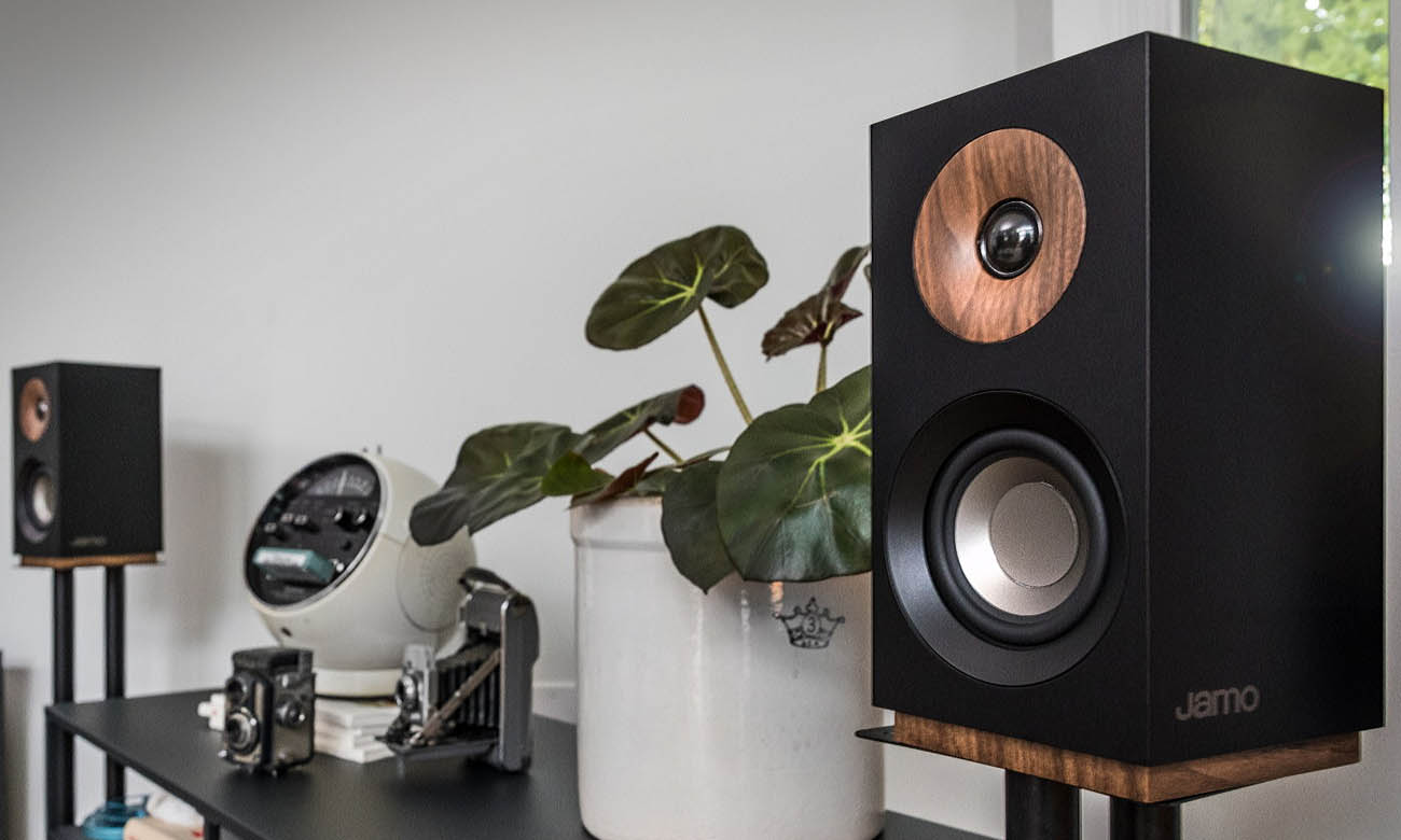 Elegancka Kolumna podstawkowa Jamo S801 Black