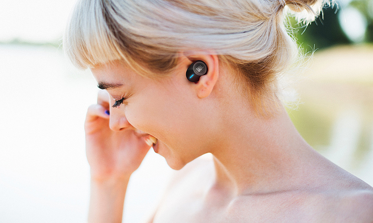 W pełni bezprzewodowe słuchawki dokanałowe JBL Tune 125TWS