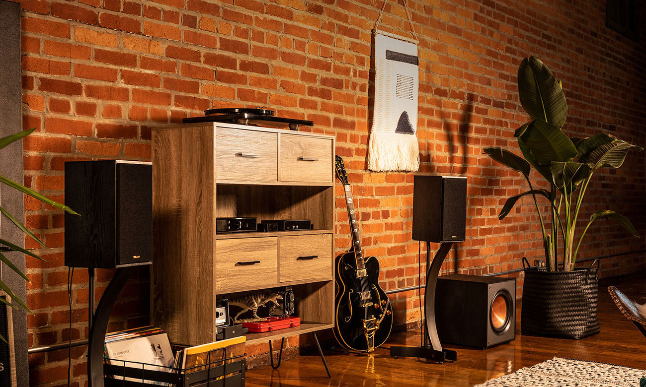 Niewielkie kolumny głośnikowe Klipsch R-51-M