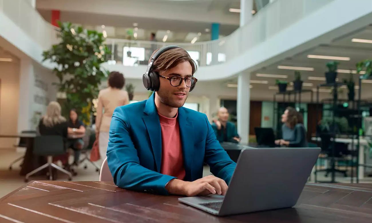 Słuchawki z aktywną redukcją szumów Philips TAH9505BK