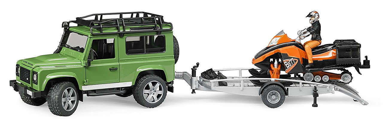 Bruder Land Rover Defender z lawetą, skuterem i figurką BR-02594