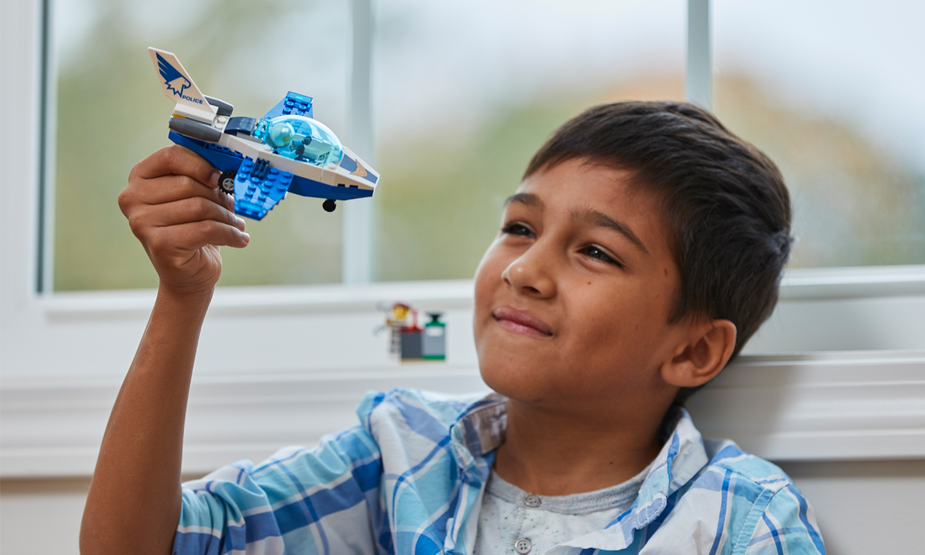 zestaw lego city samolot policja