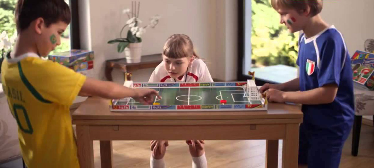 Gra zręcznościowa Trefl Kapsle Football
