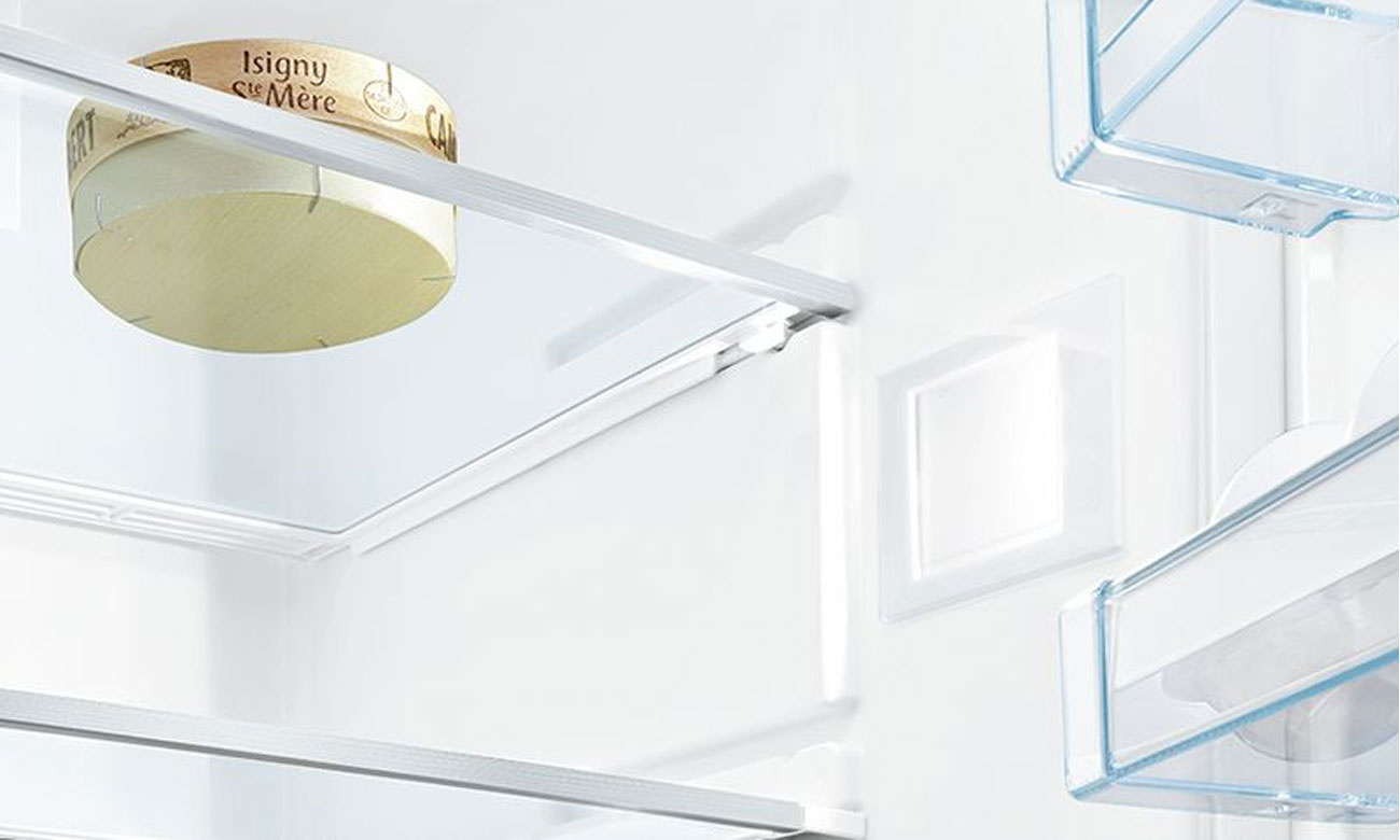 Wydajne oświetlenie LED w lodówce Bosch KGV39VL31