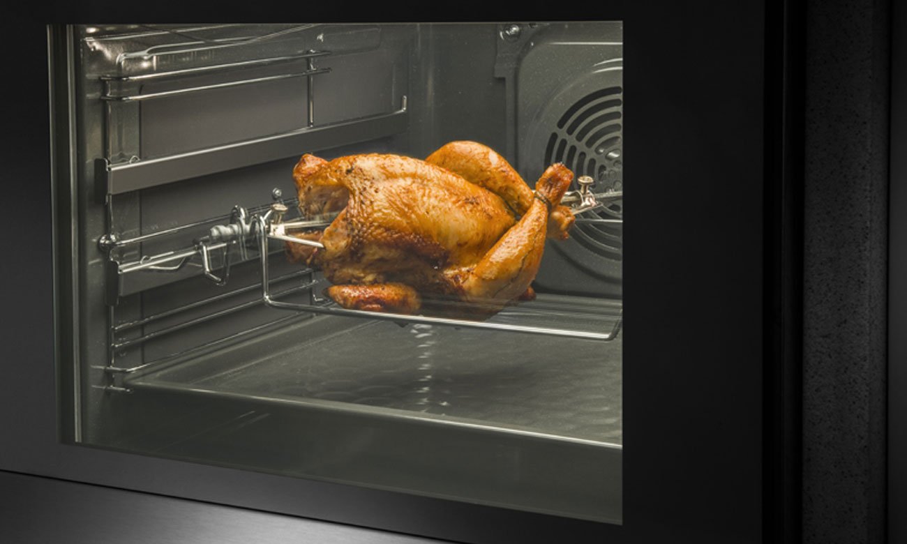 Szuflada na akcesoria kuchenne w Beko CSM52327DW