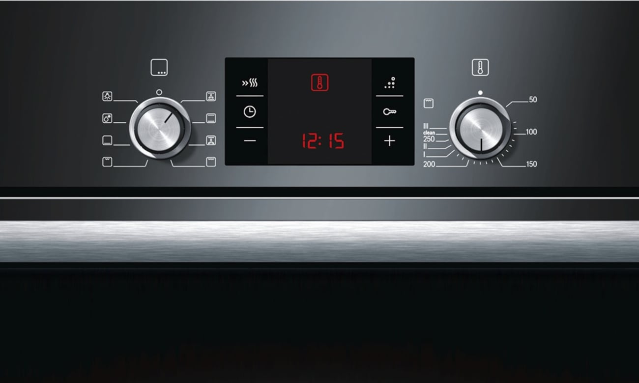 Bosch HBA43T150E posiada chowane pokrętła