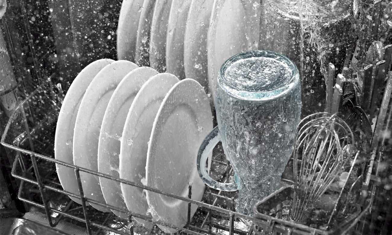 Mniejsze zużycie wody i energii , dzięki technologii ActiveWater w zmywarce Bosch SPV58M40EU