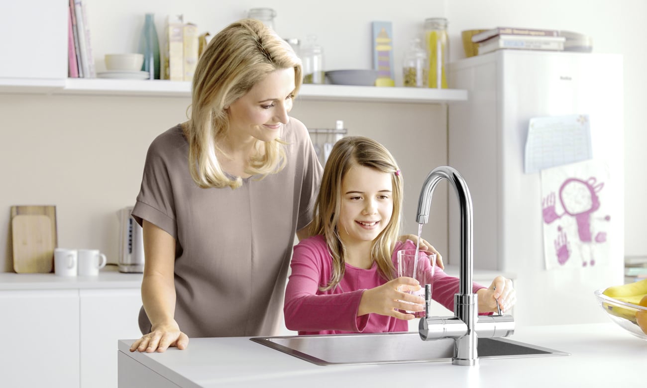Krystalicznie czysta woda dzięki Brita WD 3030