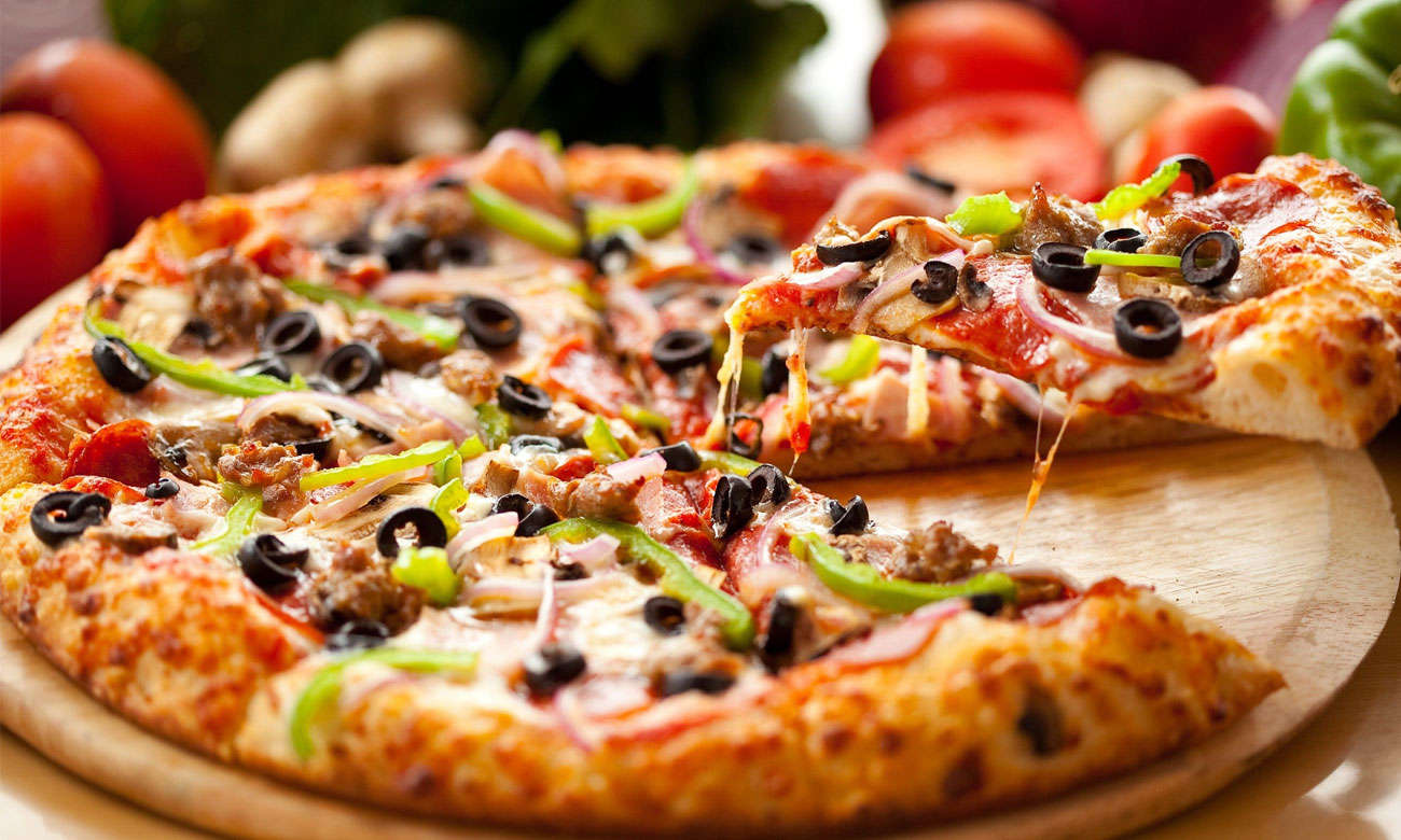 pizza jak z najlepszej włoskiej pizzerii Piekarnik Candy FCP645N