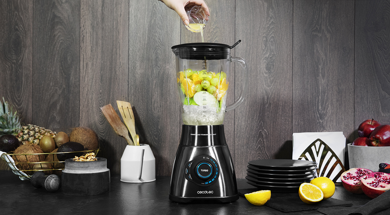 Blender Cecotec Power Black Titanium 1800 Smart z wytrzymałymi nożami