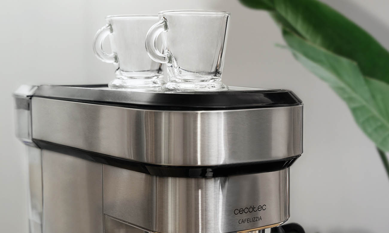 Ekspres do kawy Cecotec Cafelizzia 790 Steel z tacą do podgrzewania filiżanek