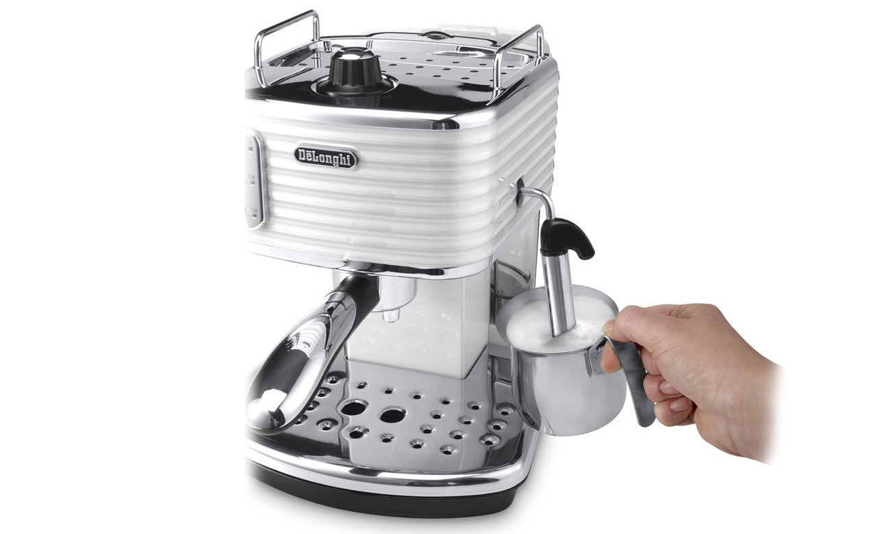 Systemm Cappuccino w DeLonghi ECZ 351.W z regulacją emisji pary