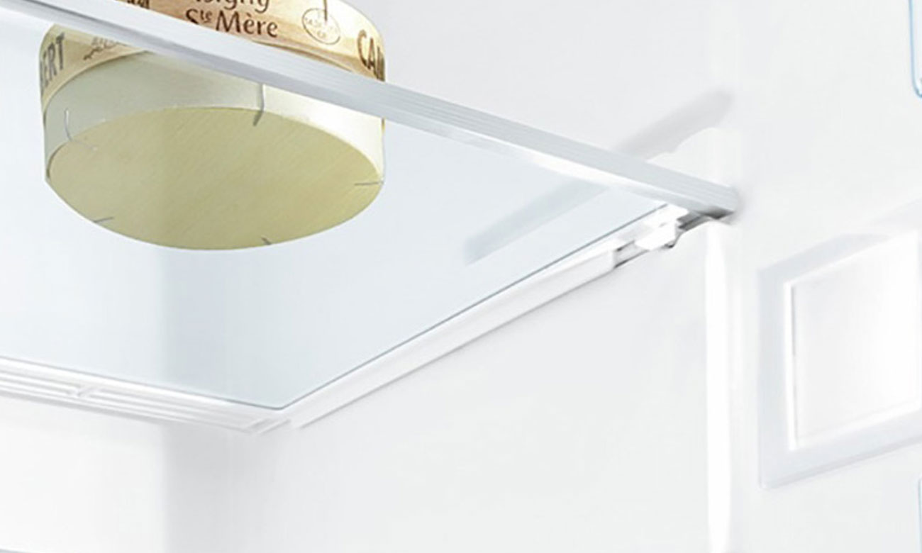 Szklane półki w Electrolux ENN2800ACW