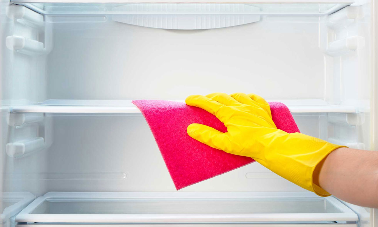 Automatyczne rozmrażanie w lodówce Electrolux ERN2201BOW