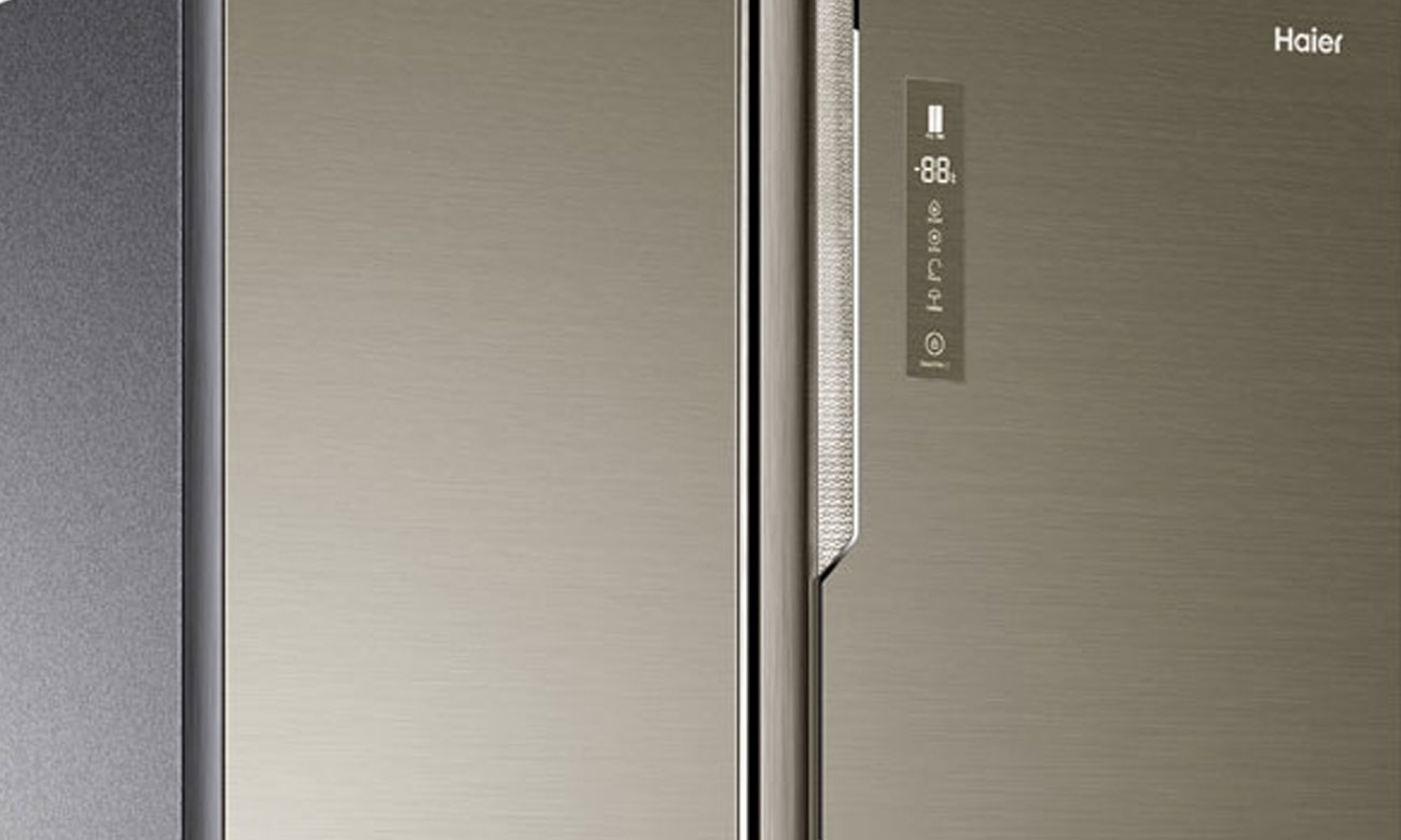 Sterowanie elektroniczne i czytelny panel w Haier HRF-800DGS8