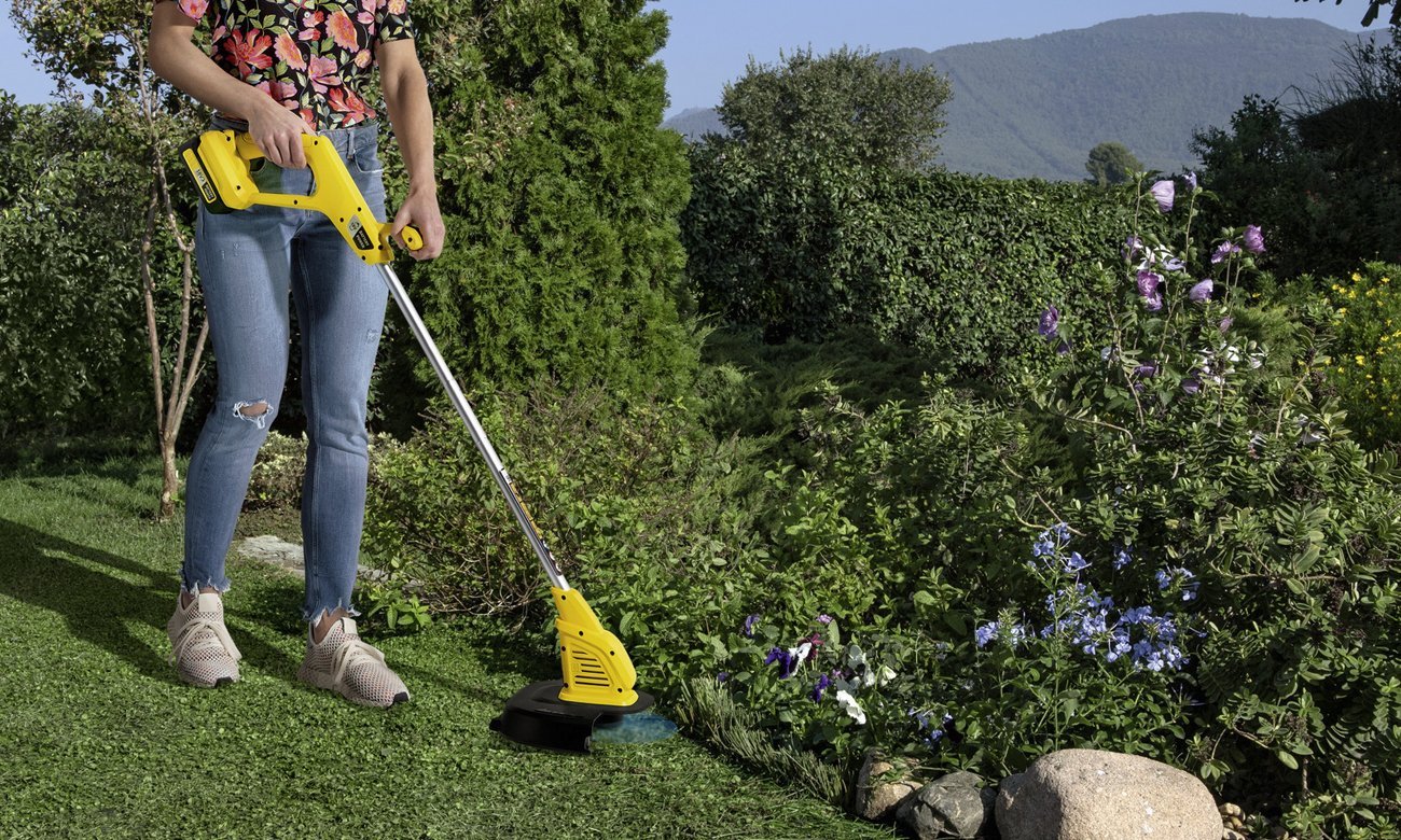 Automatyczna regulacja długości żyłki w Karcher LTR 18-25 1.444-300.0