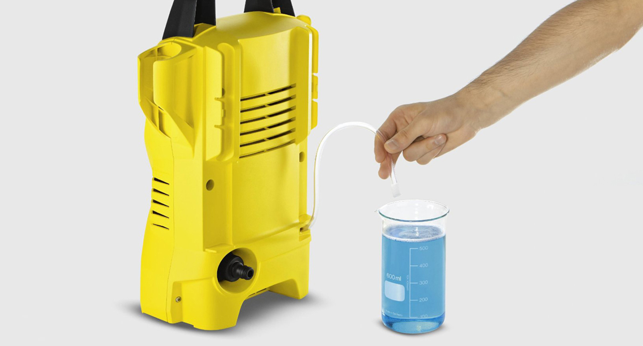 Karcher K 2 Compact Home 1.673-124.0 posiada system łatwego uzupełniania detergentu