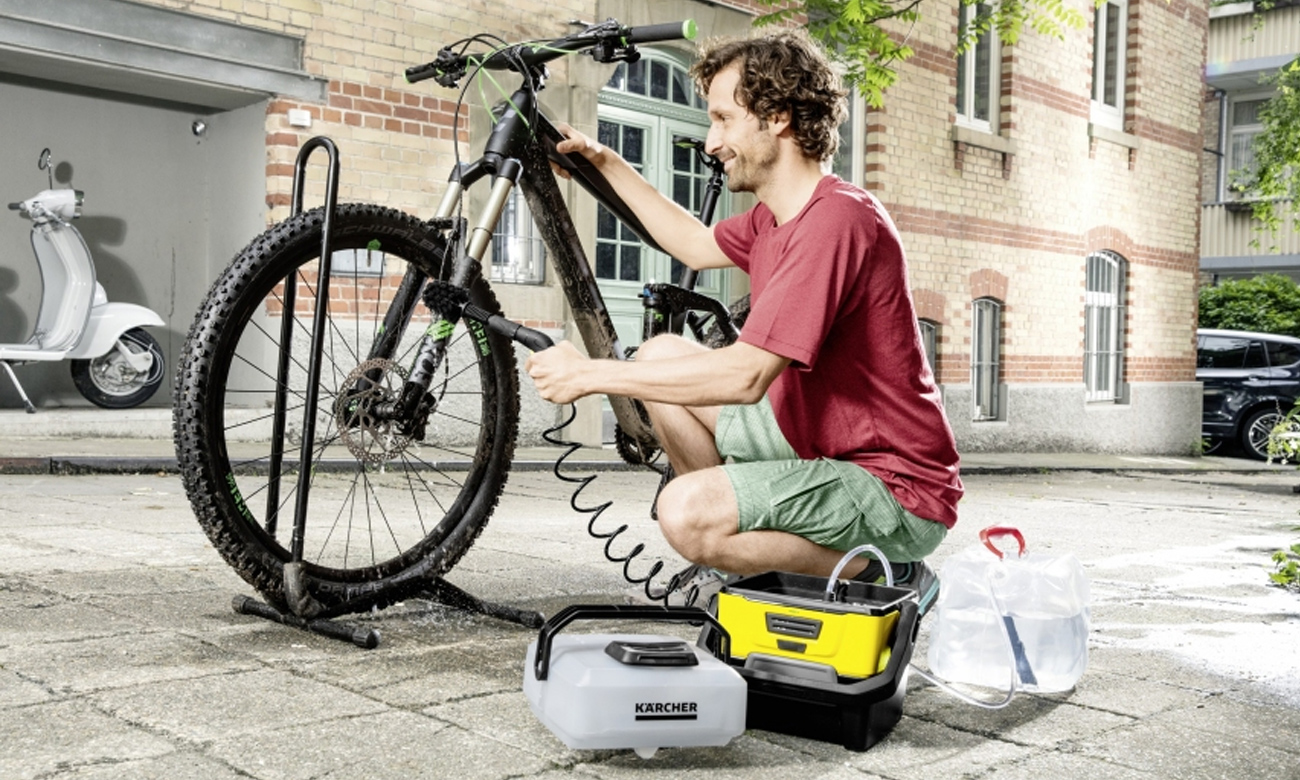 Karcher Mobile Outdoor Cleaner OC 3 + Adventure Box 1.680-002.0