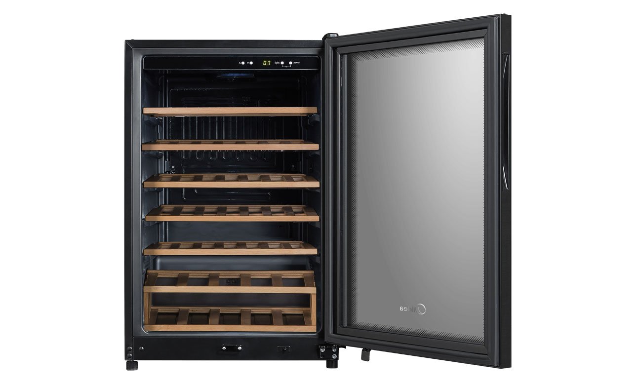 Drewniane półki na butelki w winiarce Midea HS-169WEN