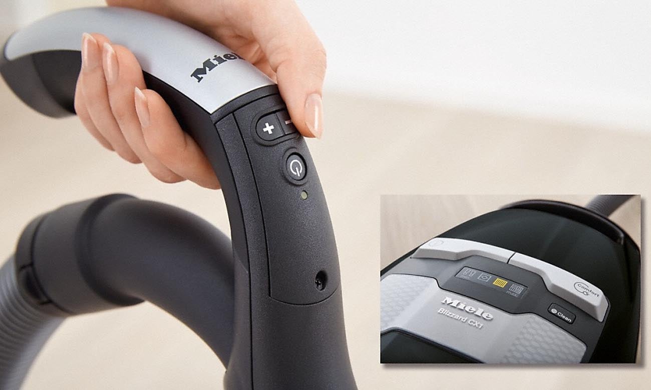 Wygodny uchwyt z przyciskami w odkurzaczu Miele Blizzard CX1 Comfort