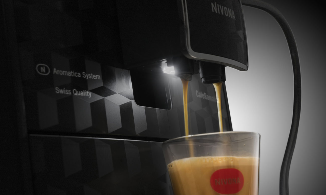 Ekspres do kawy Nivona CafeRomatica 788 posiada funkcję podświetlania filiżanek oraz regulację dozownika