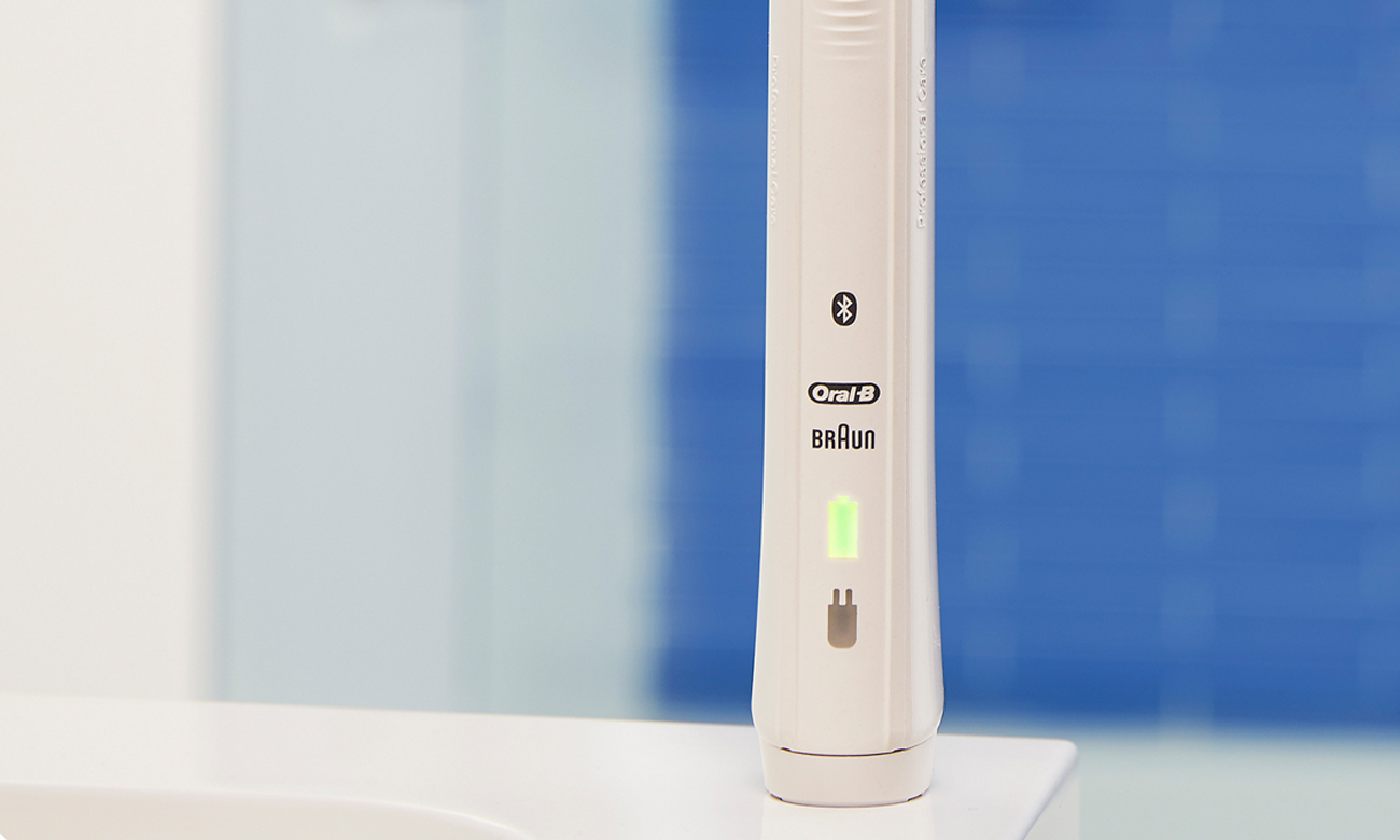 Szczoteczka akumulatorowa Oral-B Oral-B Smart 4 4000N