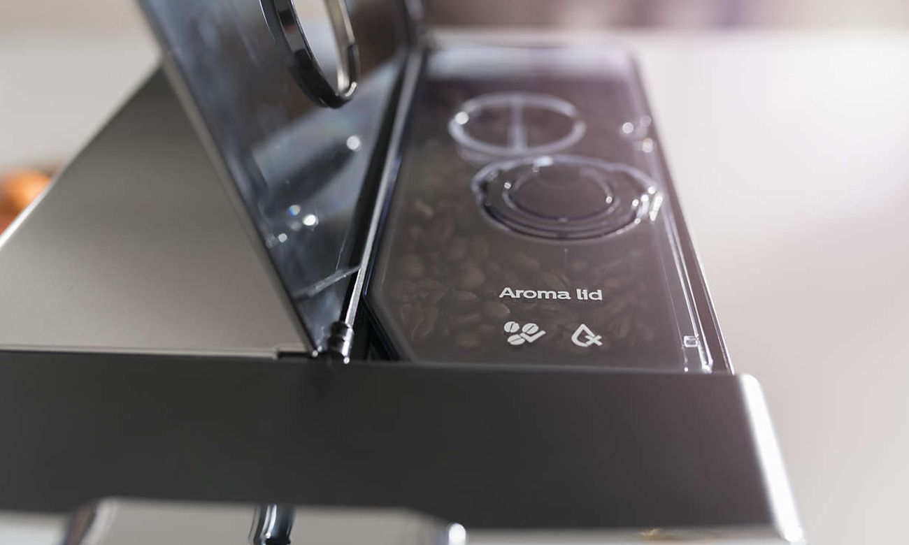 Ekspres do kawy Philips EP5365/10 z funkcją Aroma utrzymującą świeżość ziaren kawy