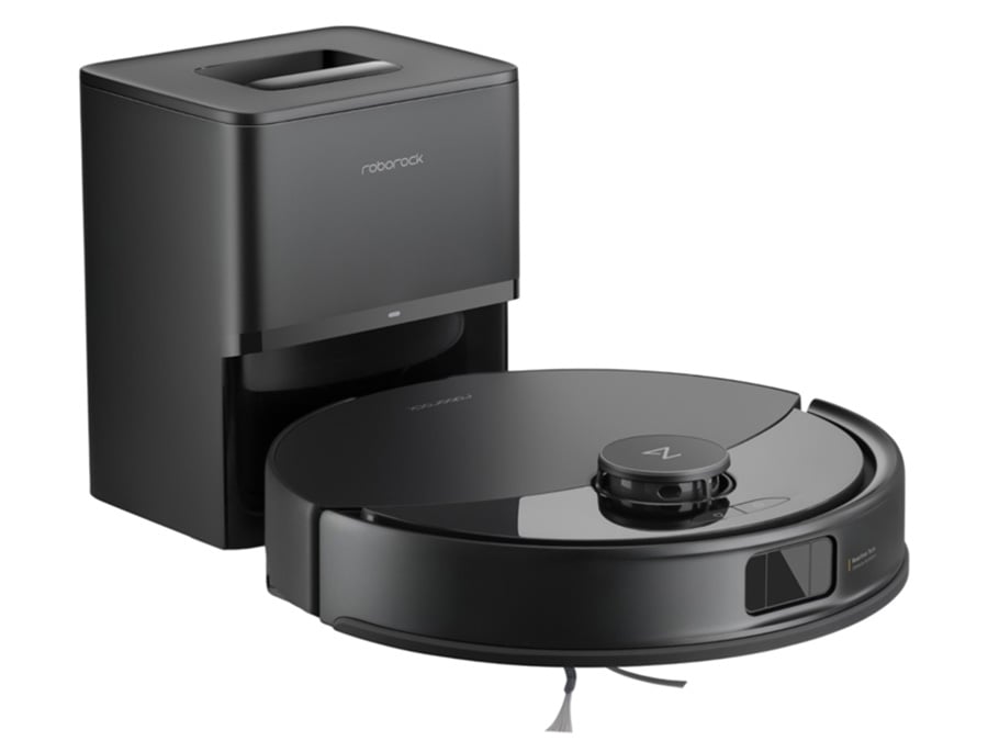 Zbliżenie na zestaw Roborock Q10 z czarnym robotem sprzątającym i stacją opróżniającą, ustawione na jasnej podłodze; wyeksponowane logo Roborock