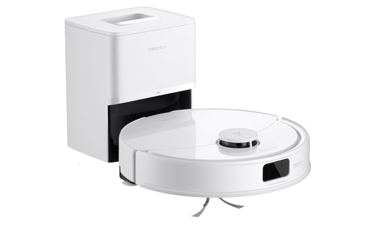 Zbliżenie na zestaw Roborock Q10 z białym robotem sprzątającym i stacją opróżniającą, ustawione na jasnej podłodze; wyeksponowane logo Roborock