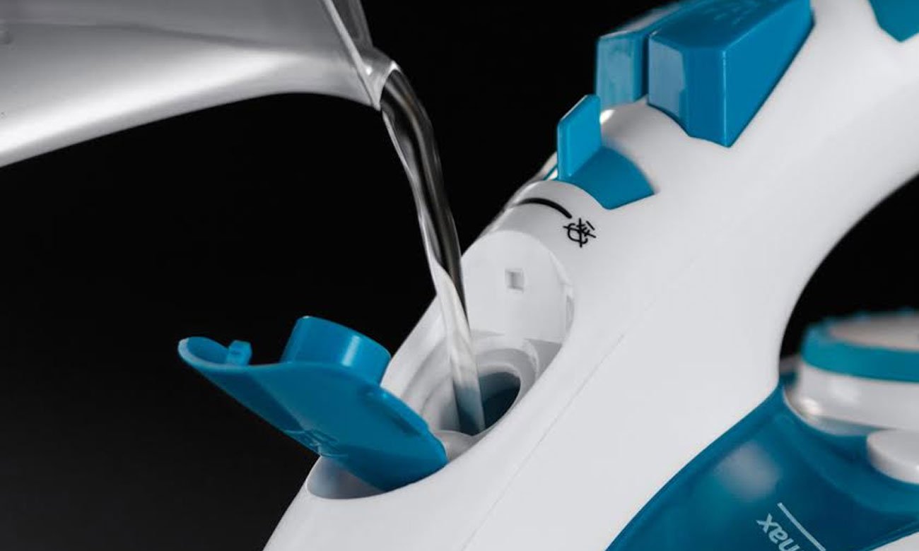 Funkcja samoczyszczenia w Russell Hobbs Steam Glide 20562-56