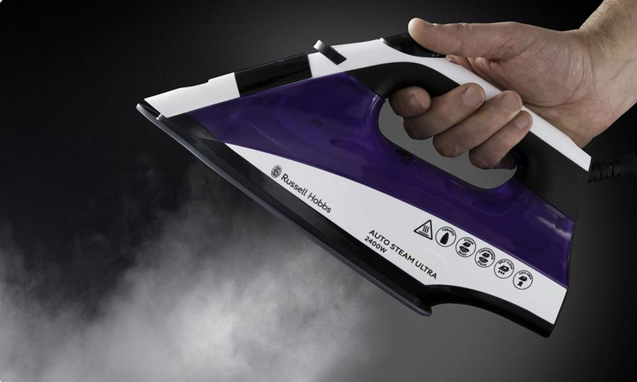 Mocny wyrzut pary w Russell Hobbs AutoSteam Ultra 22523-56