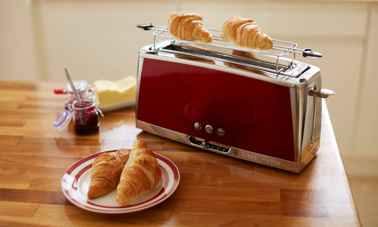 Toster Russell Hobbs 23250-56 czerwony