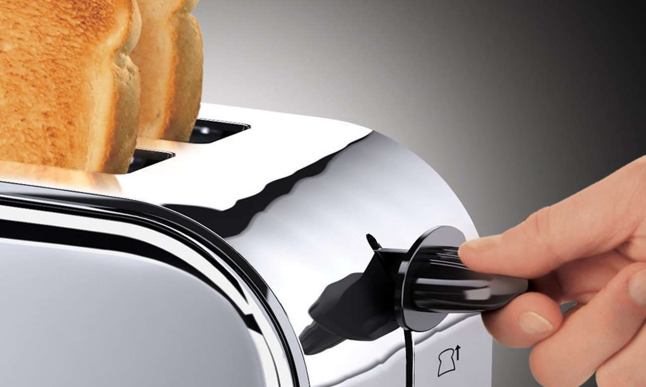 Toster Russell Hobbs Chester Long Slot 23510-56 posiada funkcję lift and look