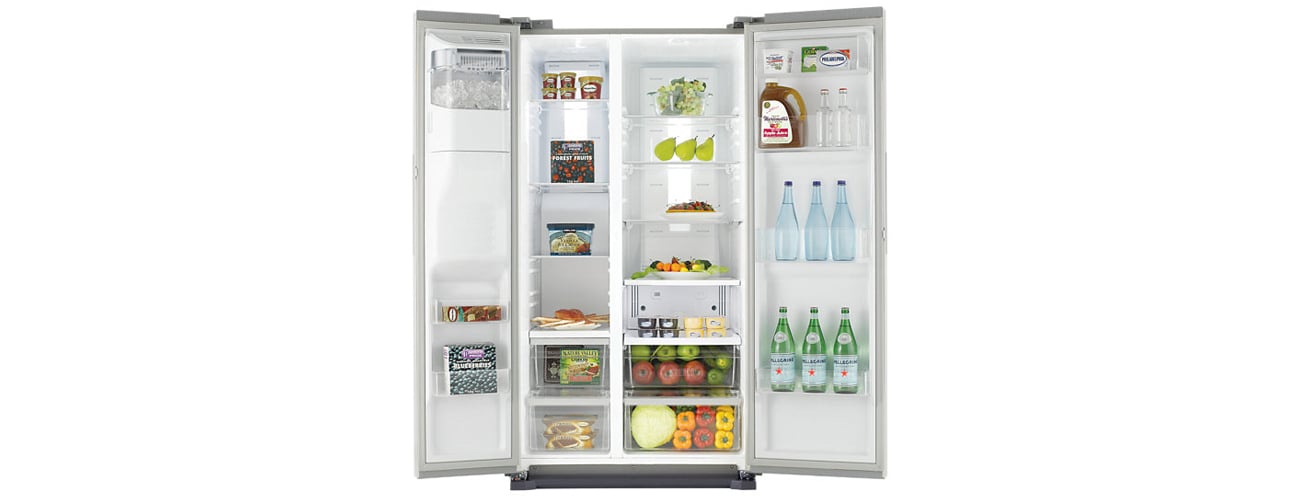 Lodówka Samsung RS7667FHCSL ma system multi flow