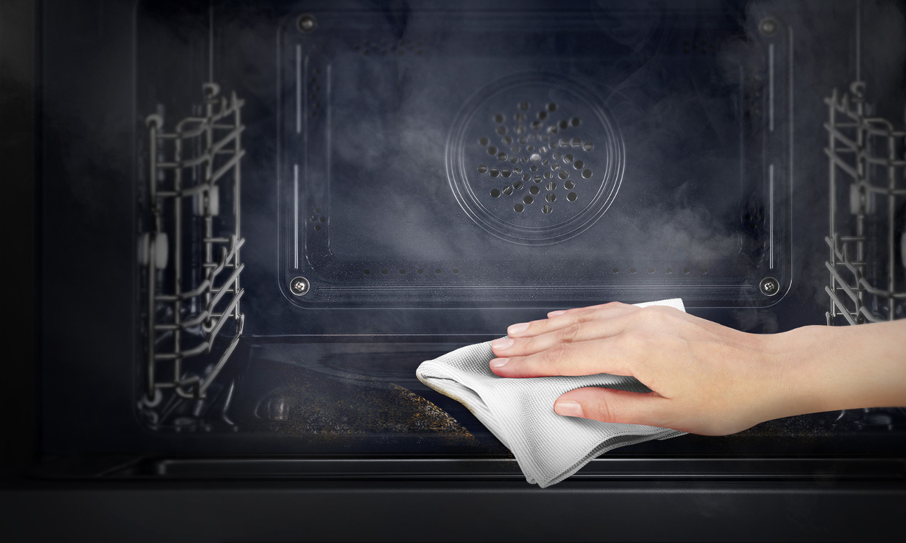 łatwe czyszczenie Piekarnika Samsung NV70K1340BS