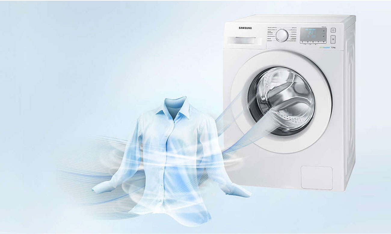 Odświeżanie ubrań, dzięki programowi do szybkiego prania w pralce Samsung WF60F4EEW2W