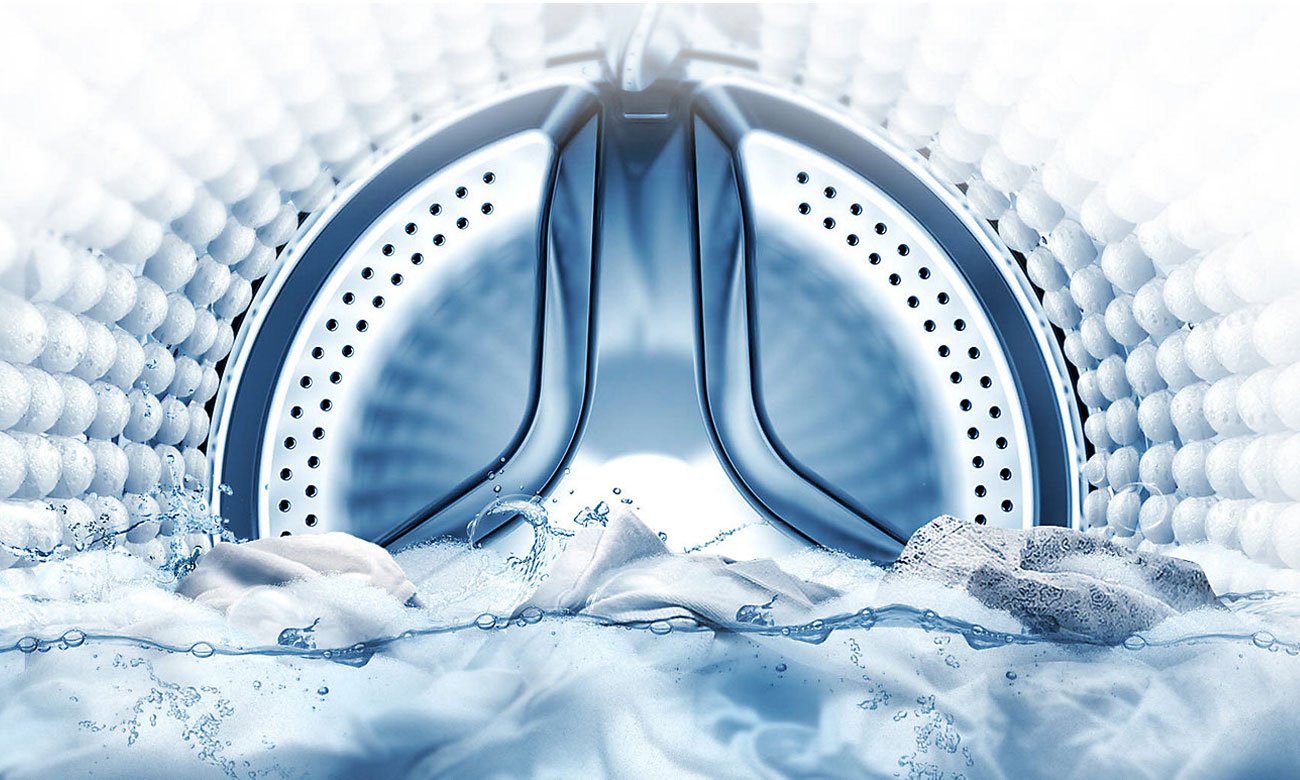 Intensywne usuwanie plam, dzięki programowi Bubble Soak w pralce Samsung WW70K5210XW