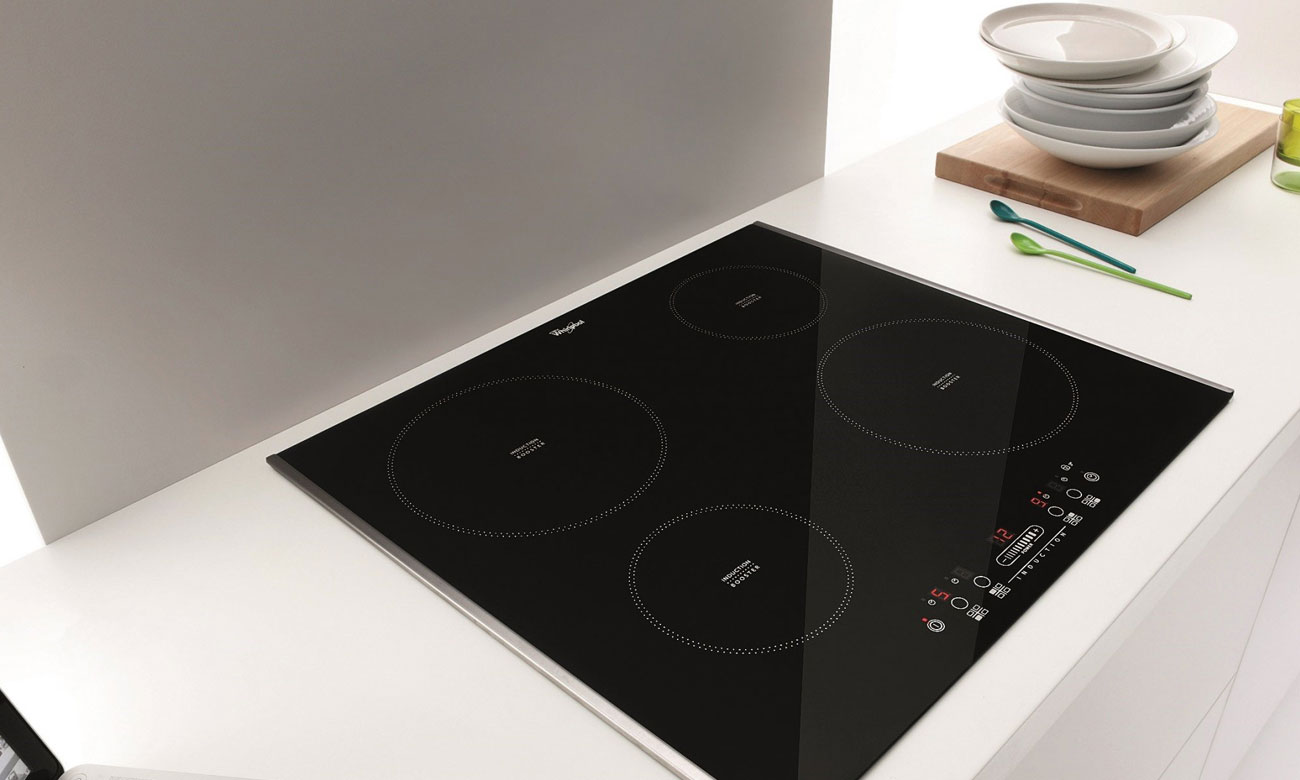 Technologia indukcyjna w Whirlpool ACM838NE