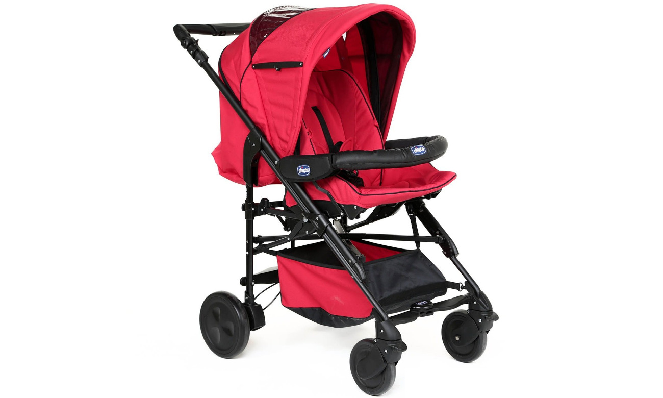 Chicco Trio Living Smart Red posiada tylny fartuch