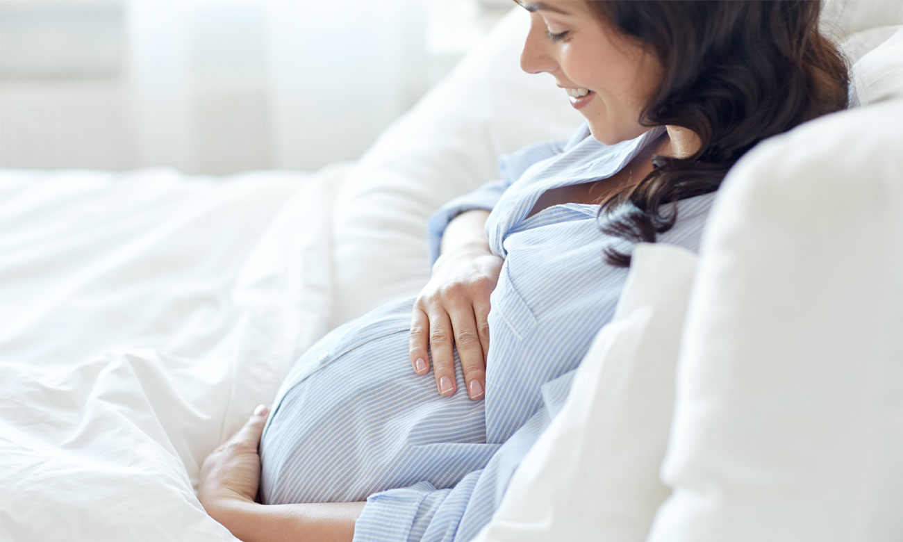 Wygodne karmienie dziecka z poduszką Ceba Baby Cebuszka Physio
