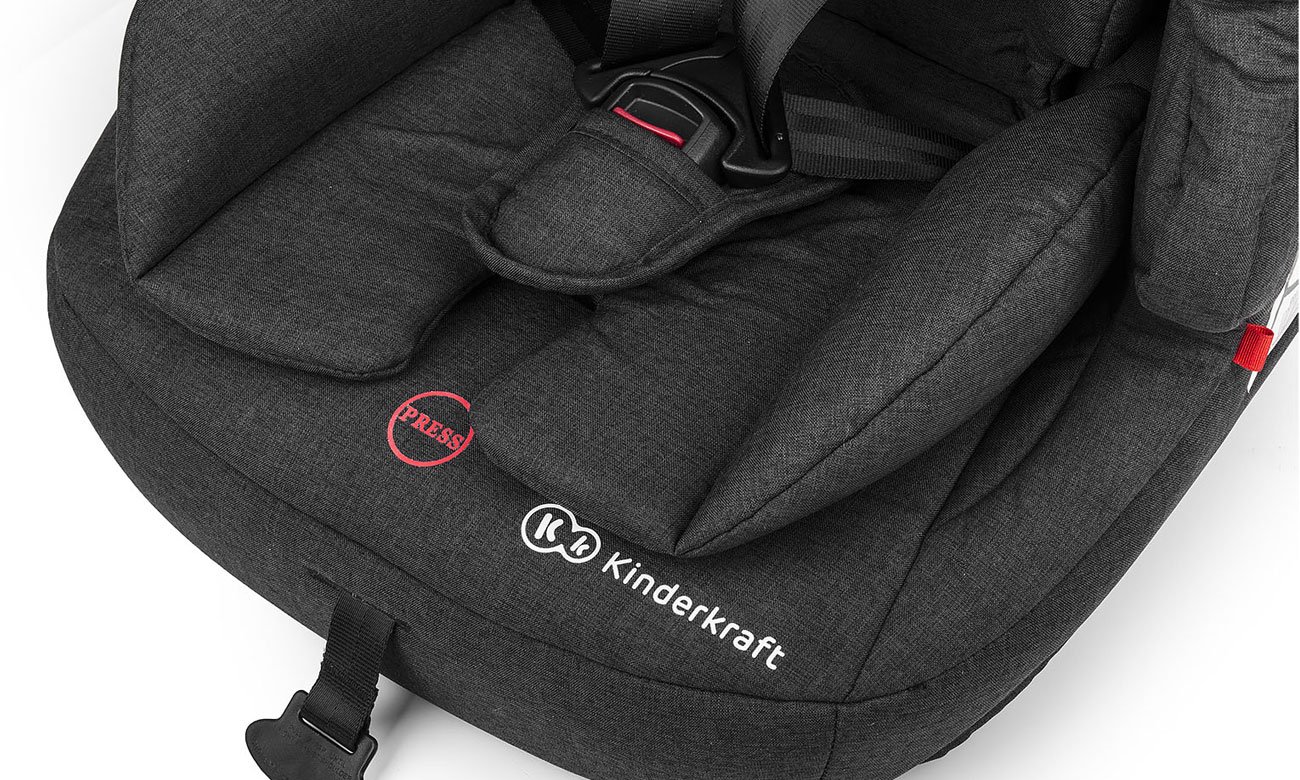 Czarny fotelik samochodowy KinderKraft Fix2Go Isofix
