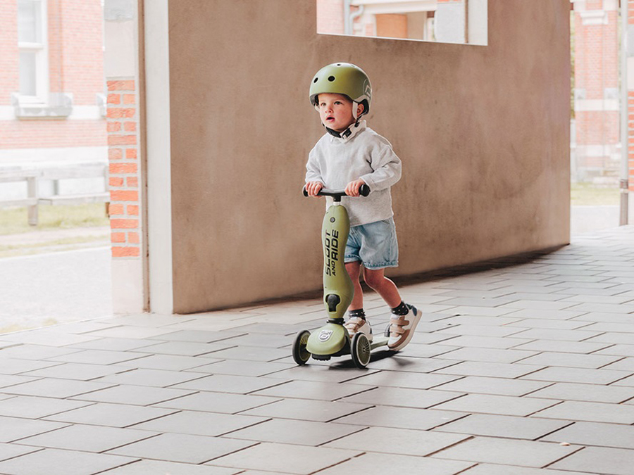 Scoot & Ride Highwaykick 1 Jeździk i hulajnoga 2w1 + kask XXS-S Olive