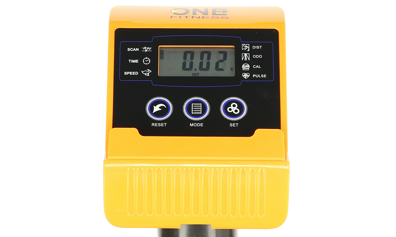 wyświetlacz w rowerze magnetycznym one fitness m8410