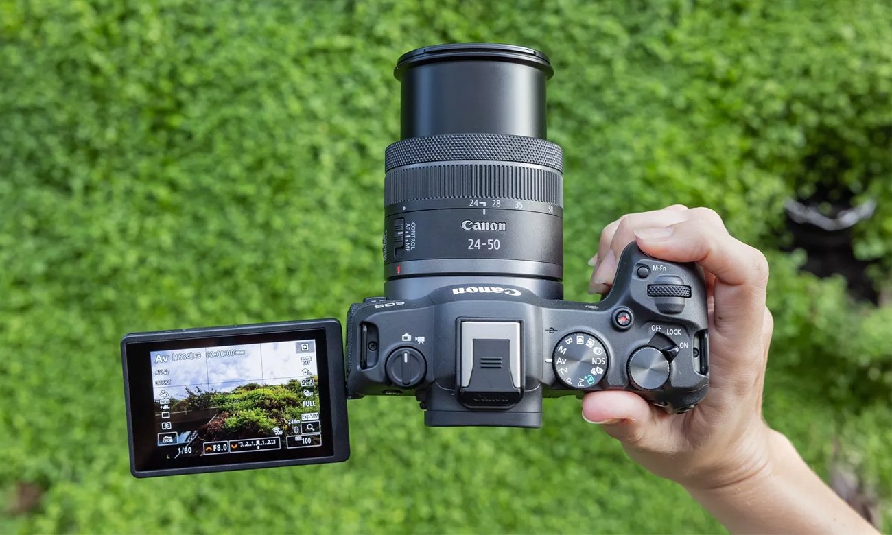 Особливості камери Canon EOS R8