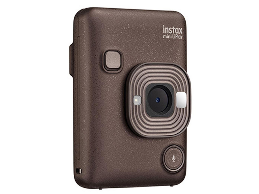 Brązowy aparat Fujifilm Instax mini LiPlay widziany pod lekkim kątem z przodu